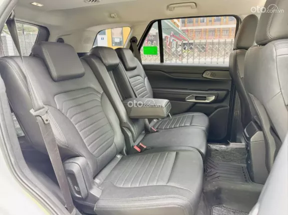 Ford Everest Sport 2.0 AT 4x2 2025 - Xe như mới, hỗ trợ bank