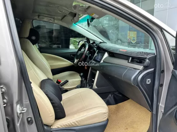 Toyota Innova 2.0E 2022 - BH chính hãng Toyota Sure