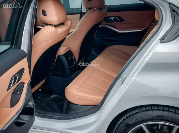BMW 320i Sport Line 2024 - Xe thể thao sang trọng, thiết kế hiện đại