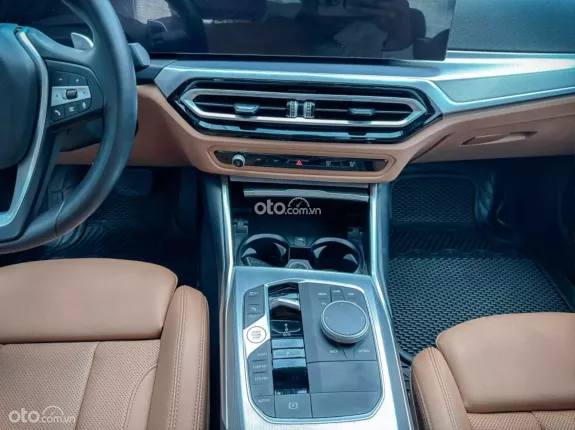 BMW 320i Sport Line 2024 - Xe thể thao sang trọng, thiết kế hiện đại