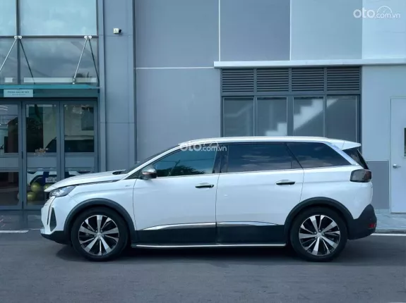 Peugeot 5008 GT 2022 - Mâm 19 inch thể thao, camera lùi 180 độ, an toàn đầy đủ