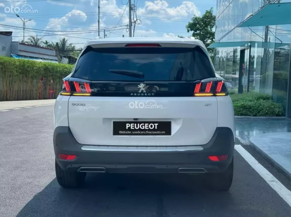 Peugeot 5008 GT 2022 - Mâm 19 inch thể thao, camera lùi 180 độ, an toàn đầy đủ