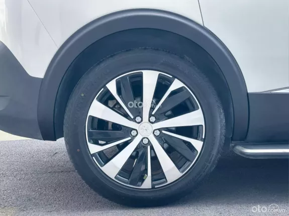 Peugeot 5008 GT 2022 - Mâm 19 inch thể thao, camera lùi 180 độ, an toàn đầy đủ