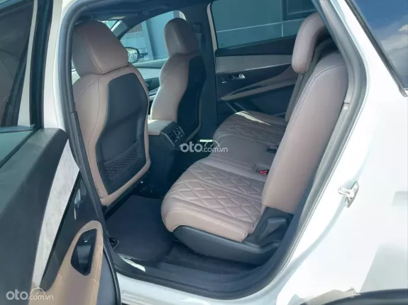 Peugeot 5008 GT 2022 - Mâm 19 inch thể thao, camera lùi 180 độ, an toàn đầy đủ