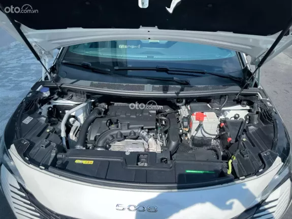 Peugeot 5008 GT 2022 - Mâm 19 inch thể thao, camera lùi 180 độ, an toàn đầy đủ