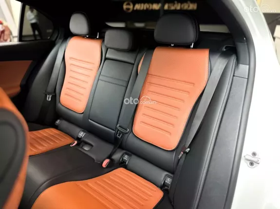 Mercedes-Benz C300 AMG 2021 - AMG NHẬP KHẨU