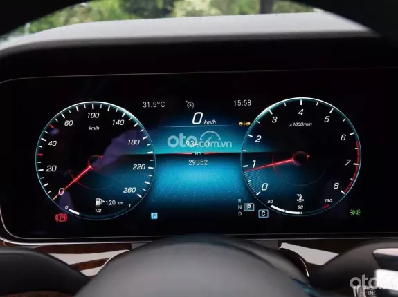 Mercedes-Benz E200 Exclusive V1 2022 - BAO ĐẬU BANK 70-90% (Ib Zalo tư vấn trực tiếp 24/7)