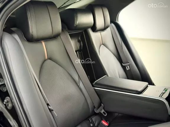 Toyota Camry 2.0Q 2021 - Nhập khẩu nguyên chiếc Thái Lan