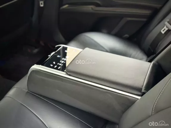 Toyota Camry 2.0Q 2021 - Nhập khẩu nguyên chiếc Thái Lan