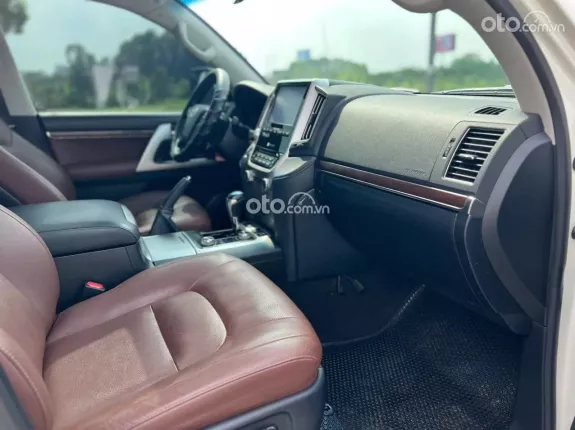 Toyota Land Cruiser 2020 - Full lịch sử bảo dưỡng hãng