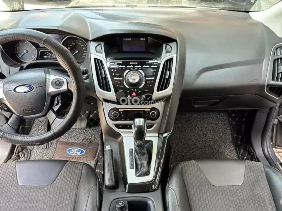 Ford Focus S 2.0AT 2013 - Đủ hồ sơ sang tên ngay