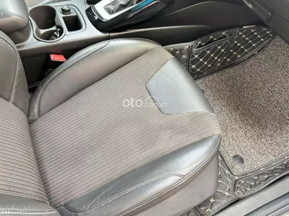 Ford Focus S 2.0AT 2013 - Đủ hồ sơ sang tên ngay