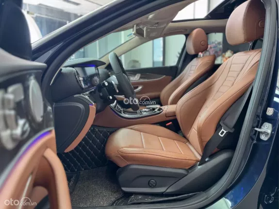 Mercedes-Benz E300 AMG 2018 - Mercedes E300 AMG 2018 siêu lướt 36.000km cực đẹp