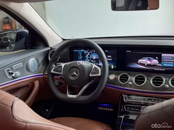 Mercedes-Benz E300 AMG 2018 - Mercedes E300 AMG 2018 siêu lướt 36.000km cực đẹp