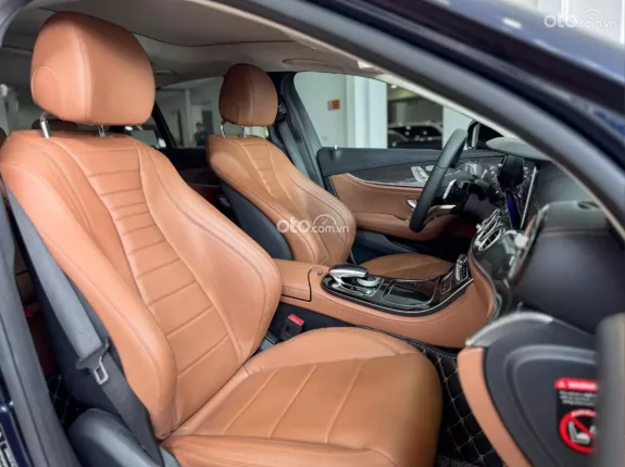 Mercedes-Benz E300 AMG 2018 - Mercedes E300 AMG 2018 siêu lướt 36.000km cực đẹp