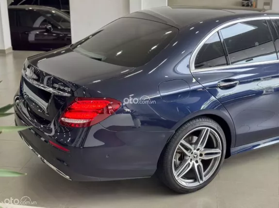 Mercedes-Benz E300 AMG 2018 - Mercedes E300 AMG 2018 siêu lướt 36.000km cực đẹp
