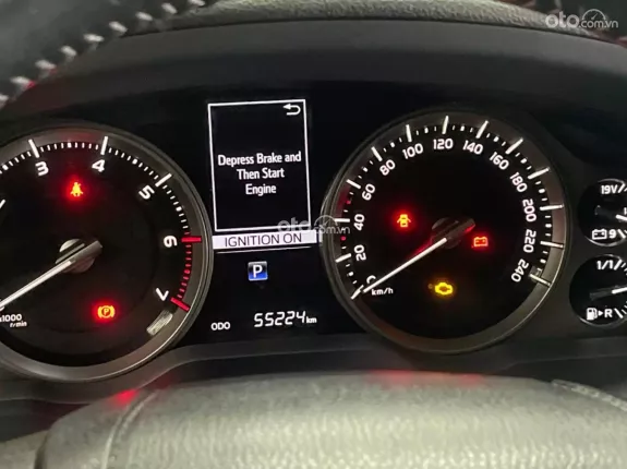 Toyota Land Cruiser 5.7 V8 2020 - Odo 5v km - BH chính hãng Toyota Sure
