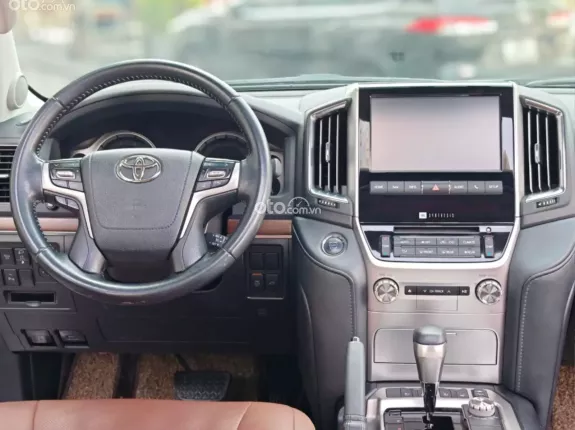 Toyota Land Cruiser VX 4.6 V8 2020 - Odo 5v cực chất