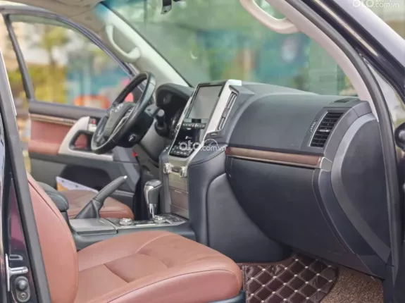 Toyota Land Cruiser VX 4.6 V8 2020 - Odo 5v cực chất