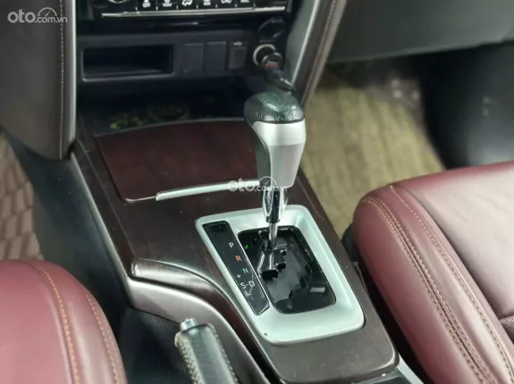 Toyota Fortuner 2.7V 2019 - BH chính hãng Toyota Sure