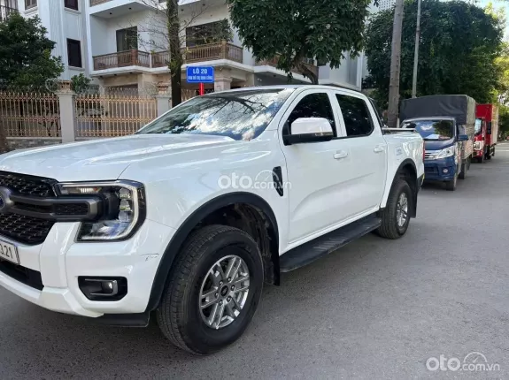 Ford Ranger XLS 2.0L 4x2 AT 2025 - Bán xe xls 2025