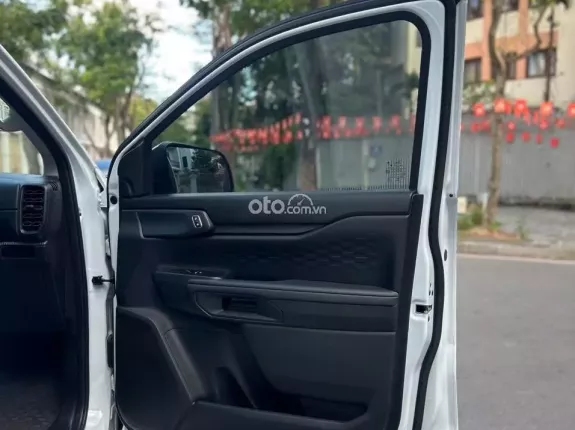 Ford Ranger XLS 2.0L 4x2 AT 2025 - Bán xe xls 2025