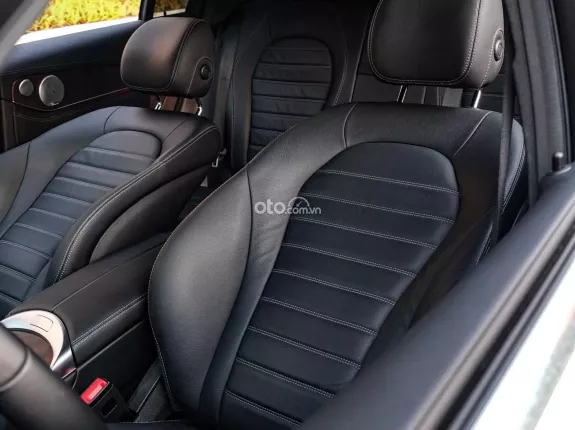 Mercedes-Benz GLC 200 4Matic 2020 - Cam kết không đâm đụng, không ngập nước, pháp lý chuẩn