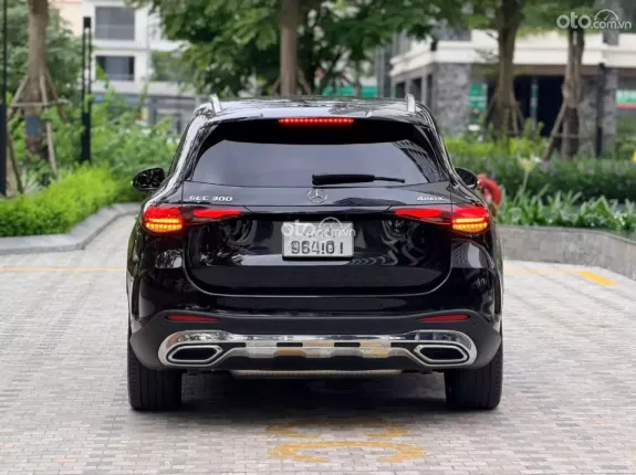Mercedes-Benz GLC 300 4Matic V1 2023 - GLC300 2024