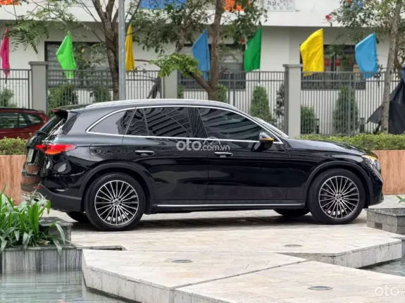 Mercedes-Benz GLC 300 4Matic V1 2023 - GLC300 2024