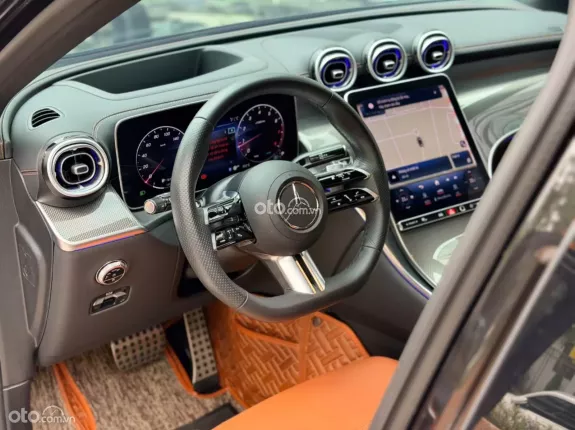 Mercedes-Benz GLC 300 4Matic V1 2023 - GLC300 2024