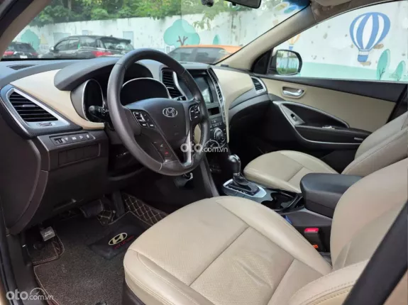 Hyundai Santa Fe 2.2L Dầu Tiêu chuẩn 2017 - Xe chạy zin 11 vạn full ls hãng
