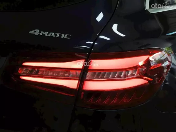Mercedes-Benz GLC 300 4Matic 2018 - Xanh
