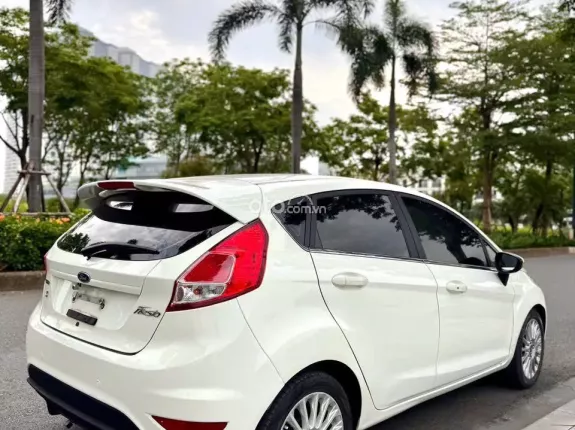 Ford Fiesta Titanium 1.0 AT EcoBoost 2018 - Xe cực hiếm, màu trắng nội thất đen