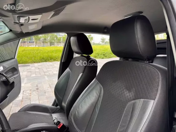 Ford Fiesta Titanium 1.0 AT EcoBoost 2018 - Xe cực hiếm, màu trắng nội thất đen