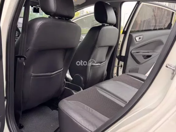 Ford Fiesta Titanium 1.0 AT EcoBoost 2018 - Xe cực hiếm, màu trắng nội thất đen