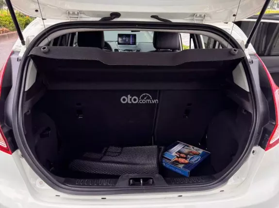 Ford Fiesta Titanium 1.0 AT EcoBoost 2018 - Xe cực hiếm, màu trắng nội thất đen