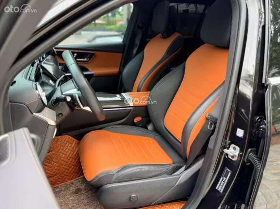 Mercedes-Benz GLC 300 4Matic V1 2023 - Xe đăng ký lần đầu tháng 11/2024