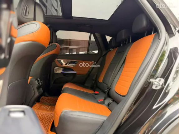 Mercedes-Benz GLC 300 4Matic V1 2023 - Xe đăng ký lần đầu tháng 11/2024