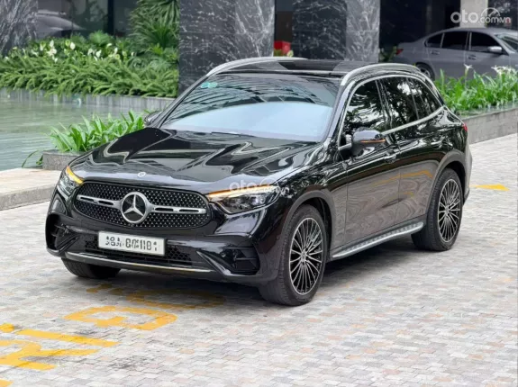 Mercedes-Benz GLC 300 4Matic V1 2023 - Xe đăng ký lần đầu tháng 11/2024