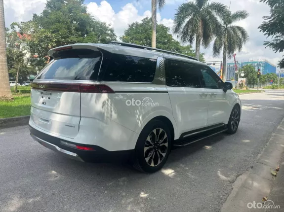 Kia Carnival 2.2D Premium 2023 - Nội ngoại thất còn mới tinh