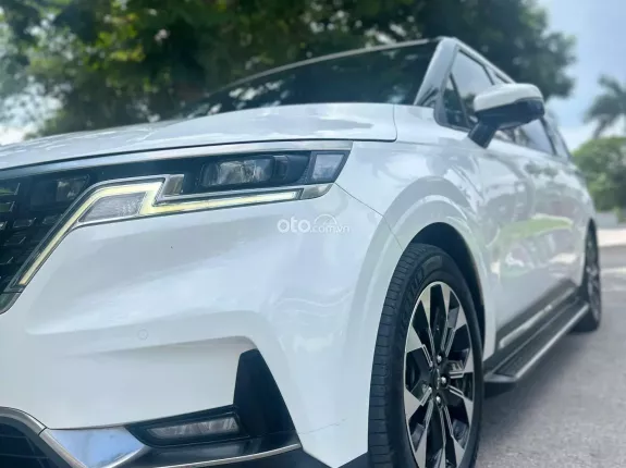 Kia Carnival 2.2D Premium 2023 - Nội ngoại thất còn mới tinh