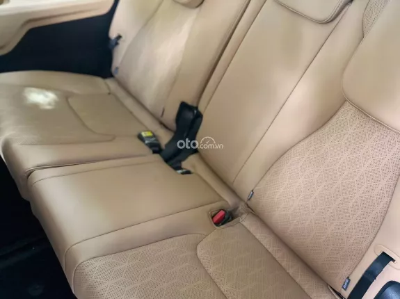 Kia Carnival 2.2D Premium 2023 - Nội ngoại thất còn mới tinh