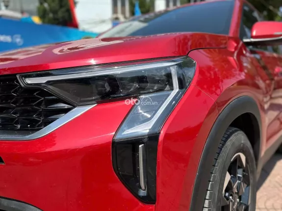Kia Sonet 1.5 Luxury 2024 - Nội ngoại thất sang trọng
