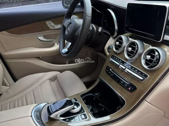 Mercedes-Benz GLC 250 4Matic 2019 - 4Matic 2019 - Xe đẹp xuất sắc odo 8 vạn