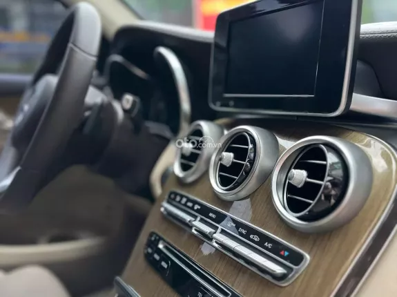 Mercedes-Benz GLC 250 4Matic 2019 - 4Matic 2019 - Xe đẹp xuất sắc odo 8 vạn