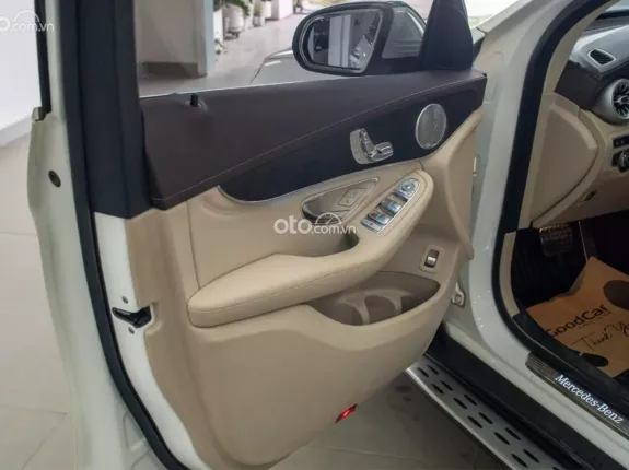 Mercedes-Benz GLC 300 4Matic 2018 - Mercedes GLC300 4Matic 2018 siêu lướt 35.000km cực đẹp