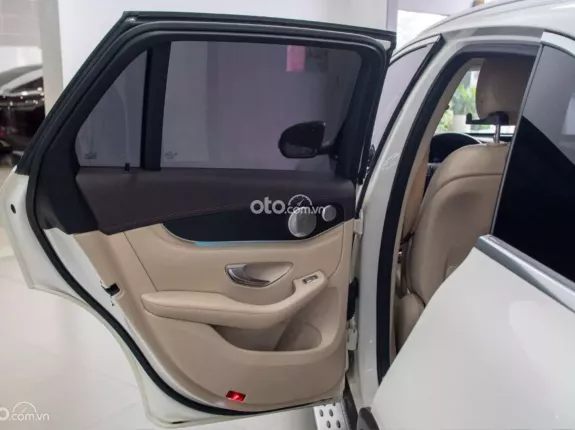 Mercedes-Benz GLC 300 4Matic 2018 - Mercedes GLC300 4Matic 2018 siêu lướt 35.000km cực đẹp