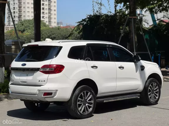 Ford Everest Titanium 2.0 AT 4x2 2019 - Ford Everest Titanium 2.0L 4x2 AT 2019