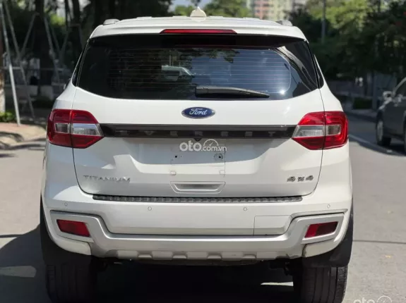 Ford Everest Titanium 2.0 AT 4x2 2019 - Ford Everest Titanium 2.0L 4x2 AT 2019
