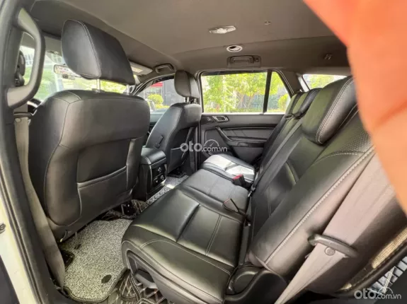 Ford Everest Titanium 2.0 AT 4x2 2019 - Ford Everest Titanium 2.0L 4x2 AT 2019
